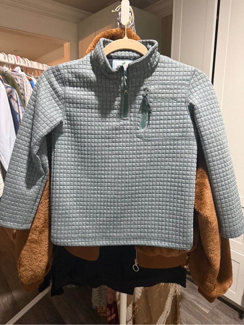 Properly Tied Delta Pullover